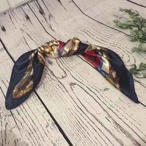 Pretty woman’s scarf